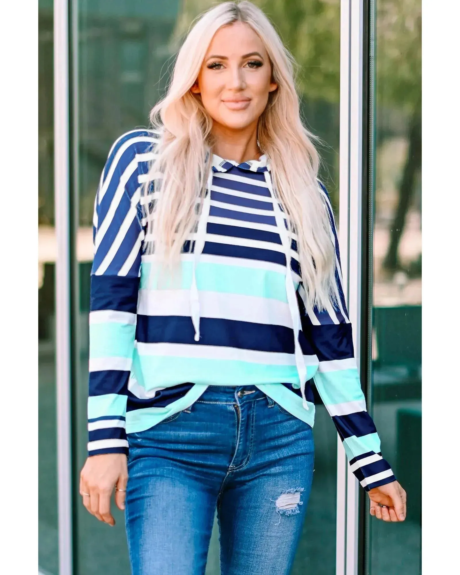 Azura Exchange Striped Drawstring Hoodie - M