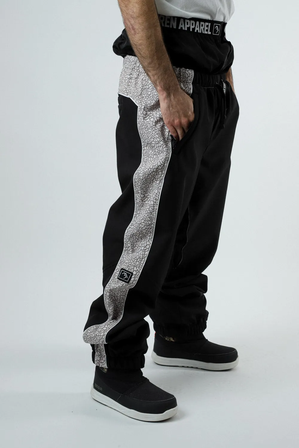 Baseline Trackpants - Airtime / Black