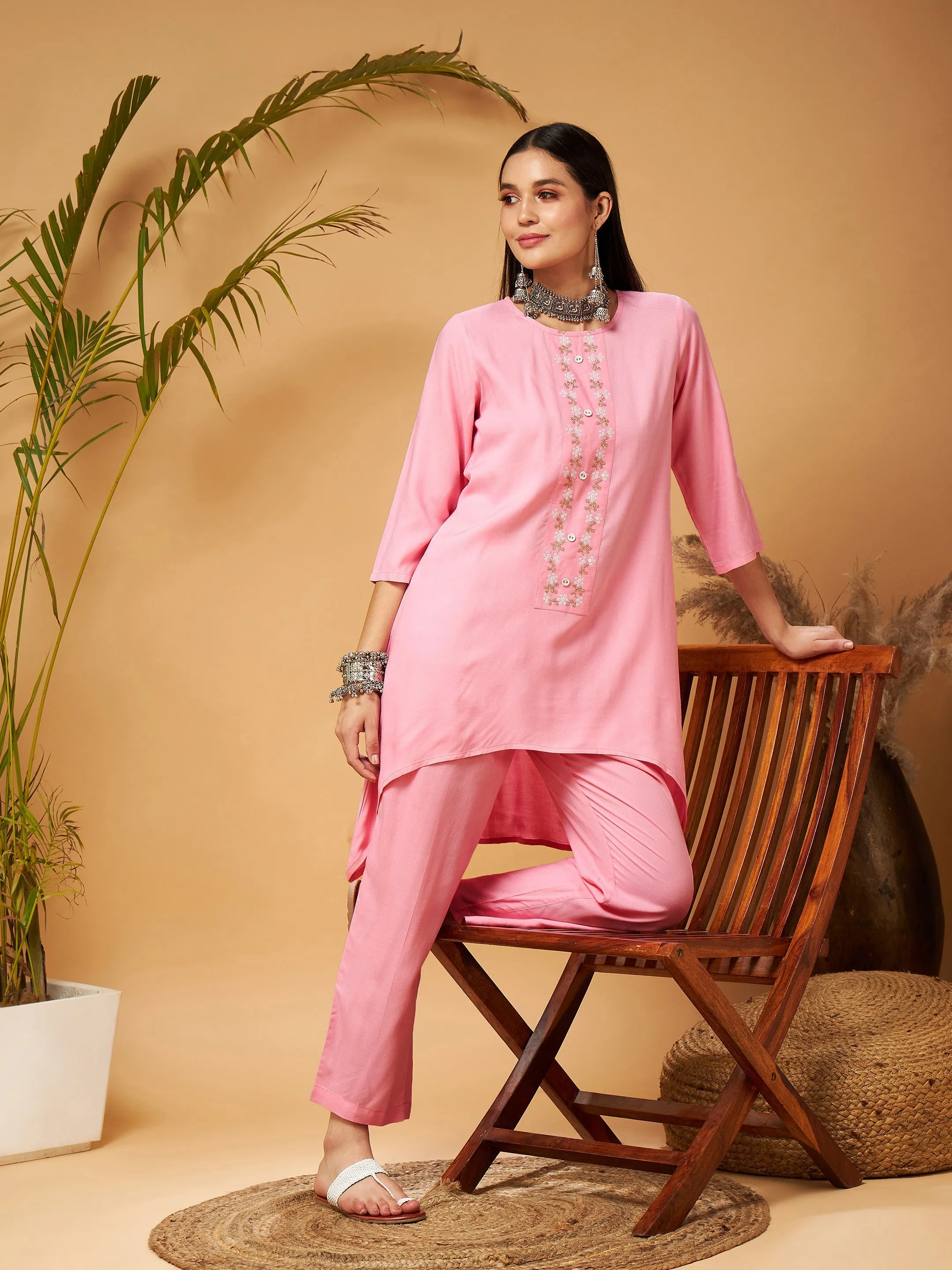 Women Pink Embroidered High Low Kurta With Pants